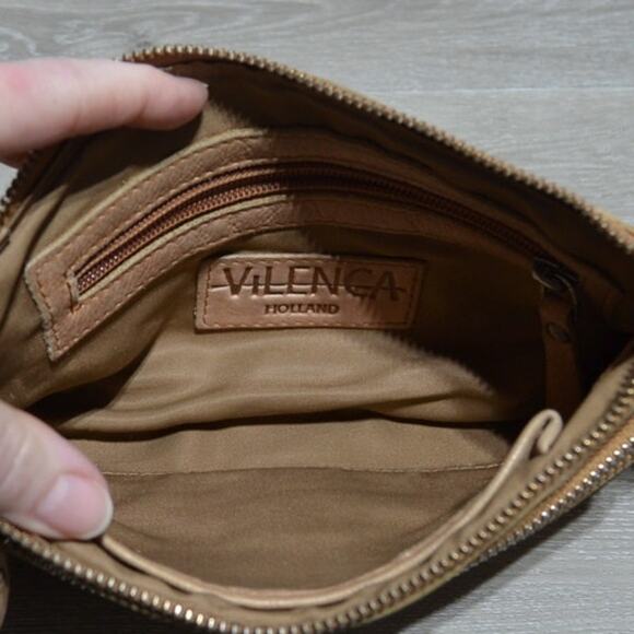 Vilenca Holland Tan Genuine Leather Crossbody Purse - Picture 5 of 11